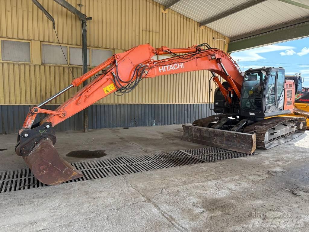 Hitachi ZX 225 Escavatori cingolati
