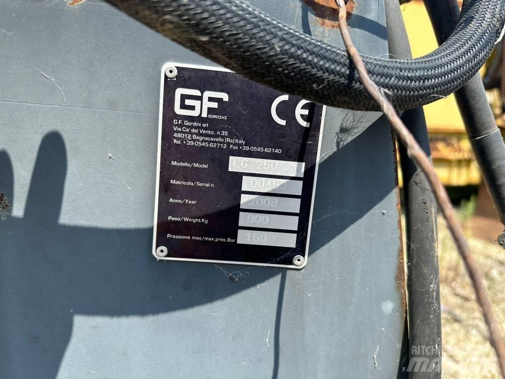 GF Gordoni LG250 Motorgraders