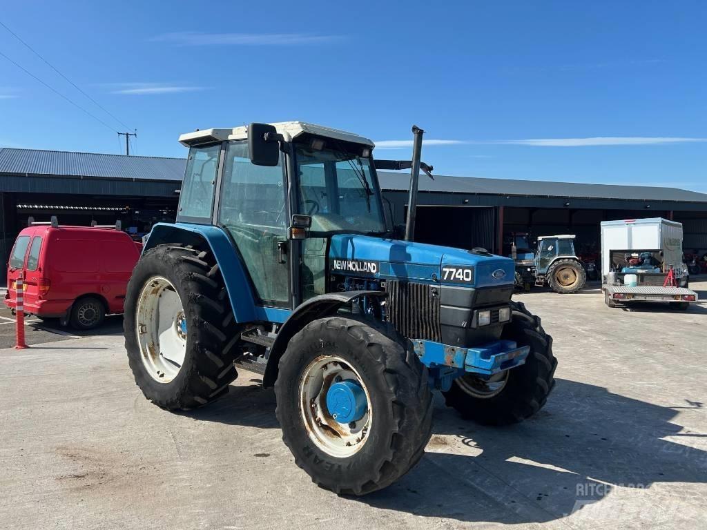 New Holland 7740 Trattori