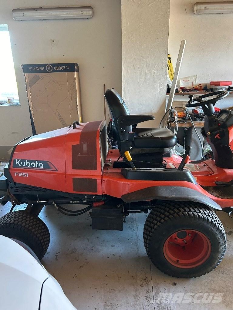 Kubota F 251 Falciatrici trainate