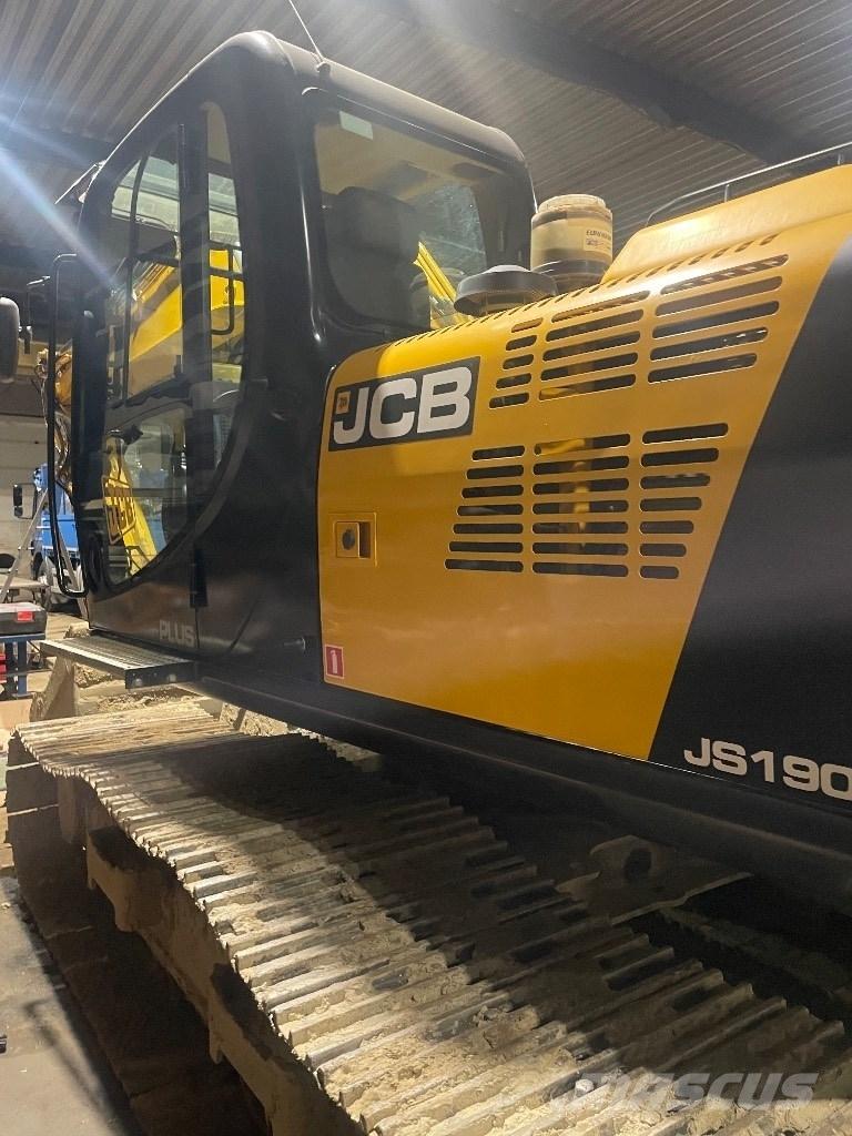 JCB JS 190 LC Escavatori cingolati