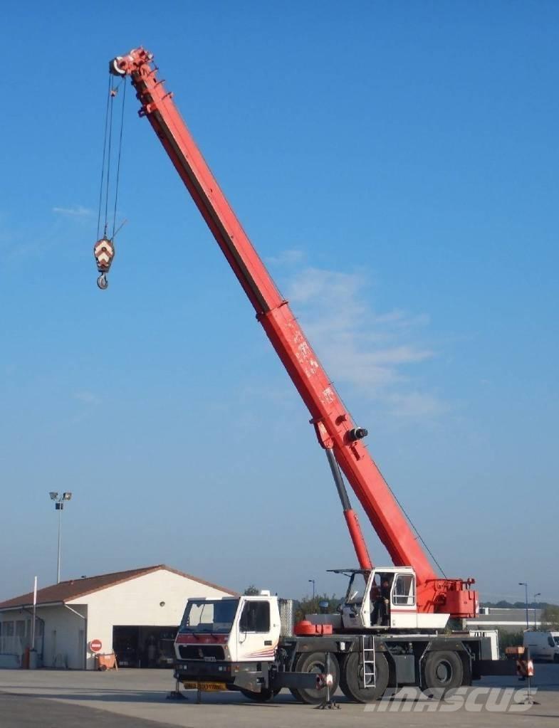 Grove GMK 3050 Gru per tutti i terreni