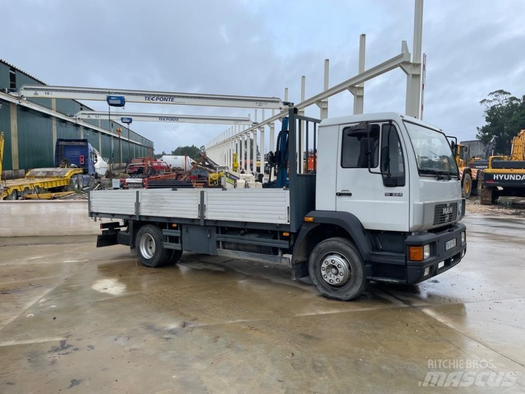 MAN 15.224 Camion con sponde ribaltabili