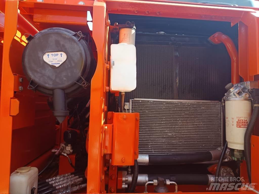 Doosan DX150 LC Escavatori cingolati