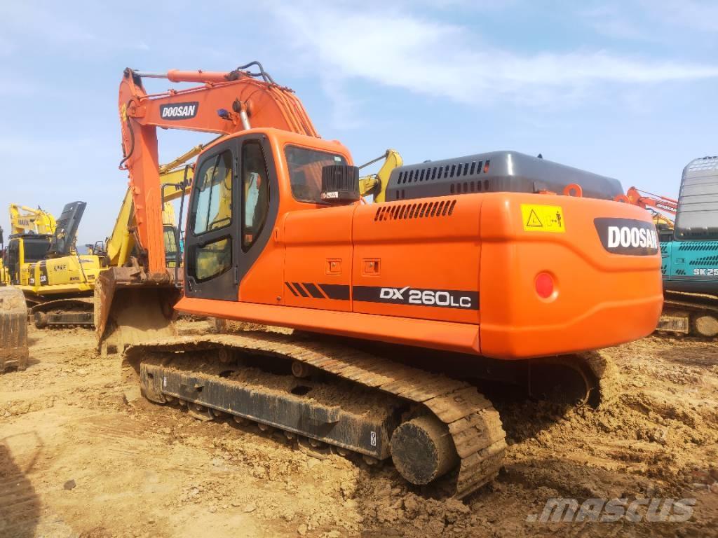 Doosan DX260LC Escavatori cingolati