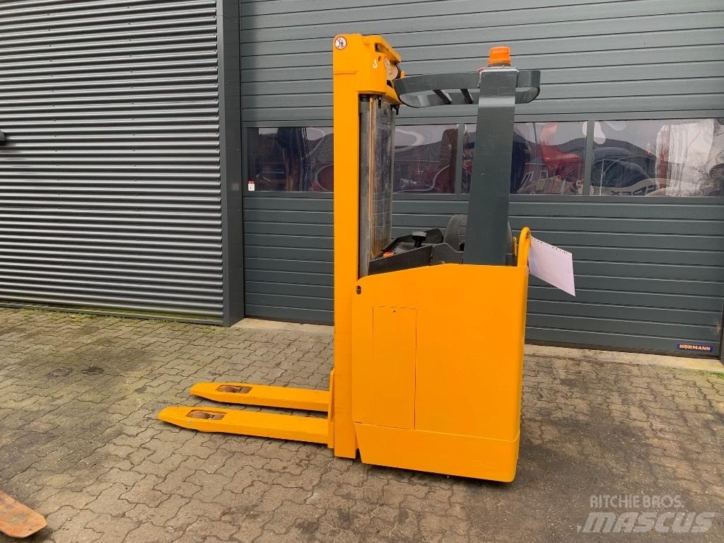 Jungheinrich ESC316 Carrello retrattile