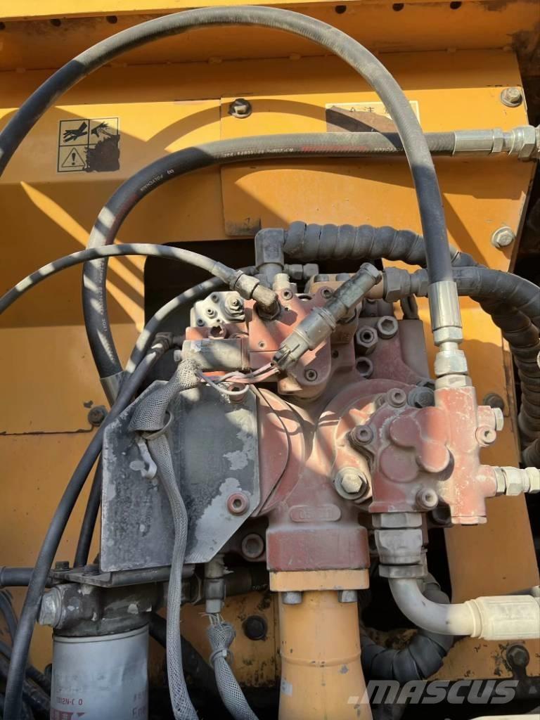 Hyundai R210W-9 Escavatori gommati