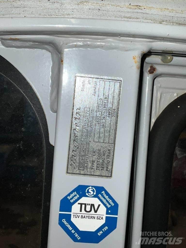 Neuson 2503 / 3503 Cabine e interni