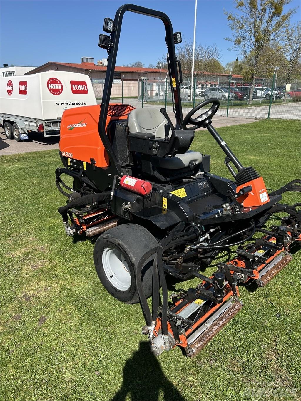 Jacobsen SLF530 Tosaerba per il fairway
