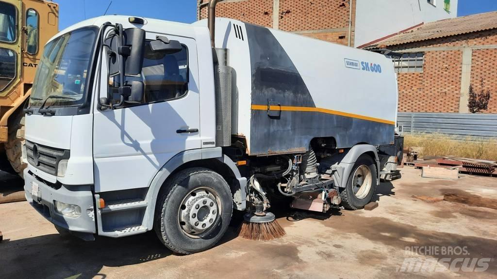 Mercedes-Benz SK600 Autocarro spazzatrice