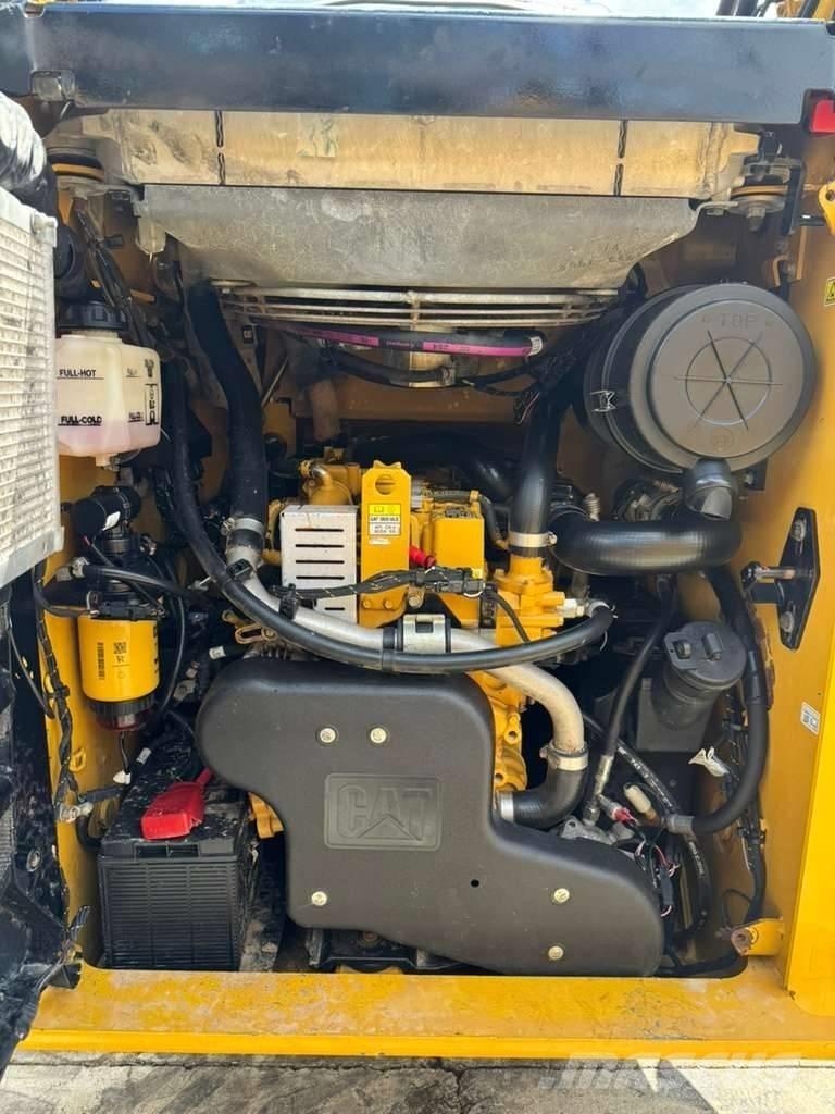 CAT 289D3 Mini Pale Gommate