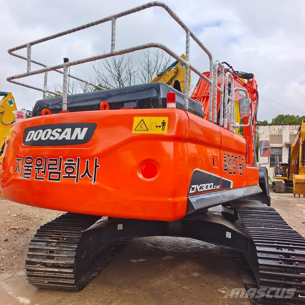 Doosan DX 300LC-9C Escavatori cingolati