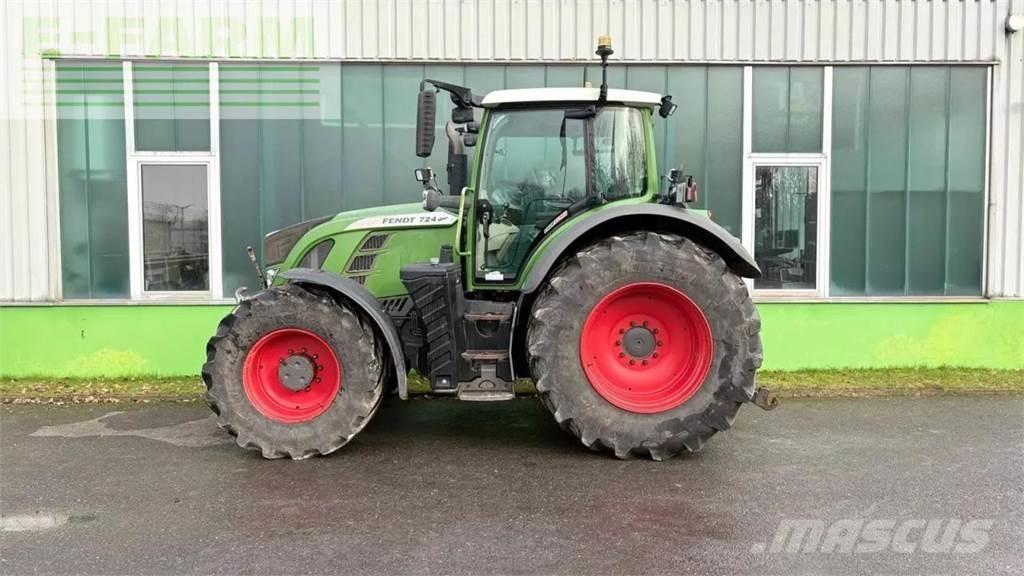 Fendt 724 vario s4 Trattori