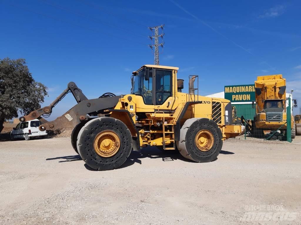 Volvo L 150 F Pale gommate