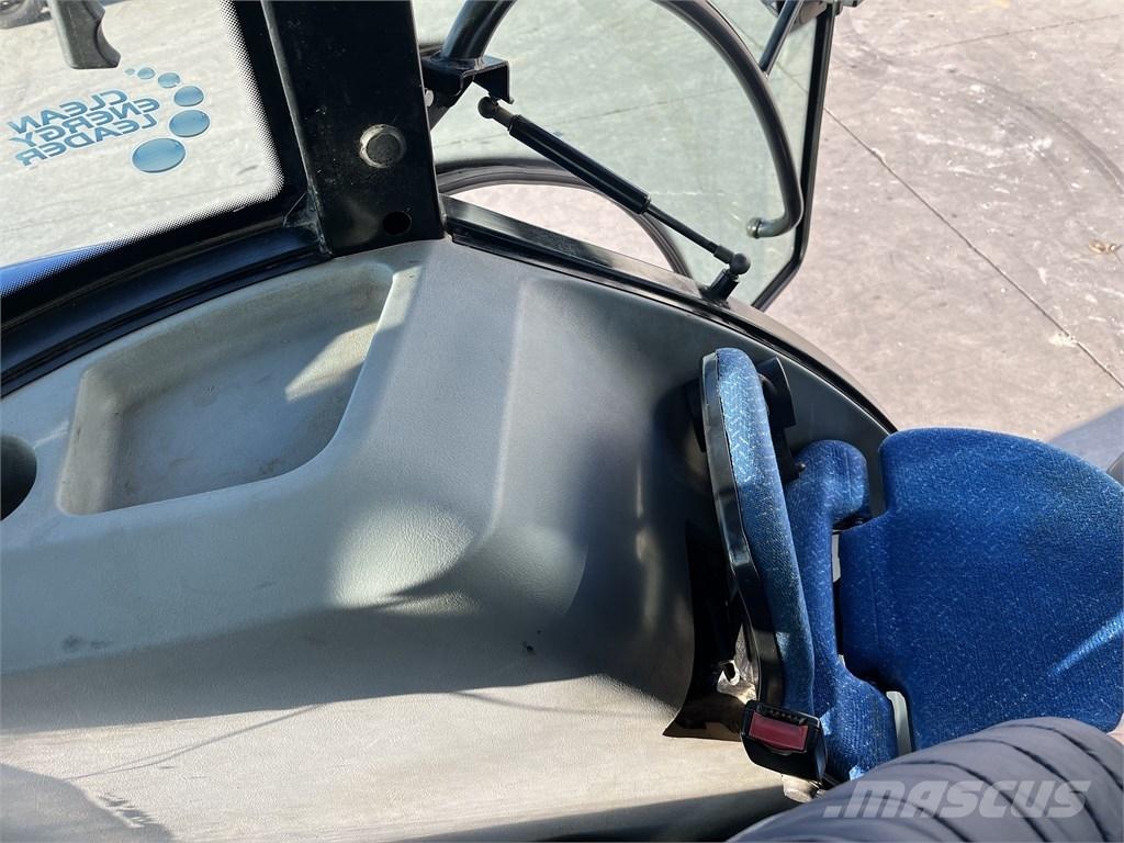 New Holland TD 5.95 Trattori