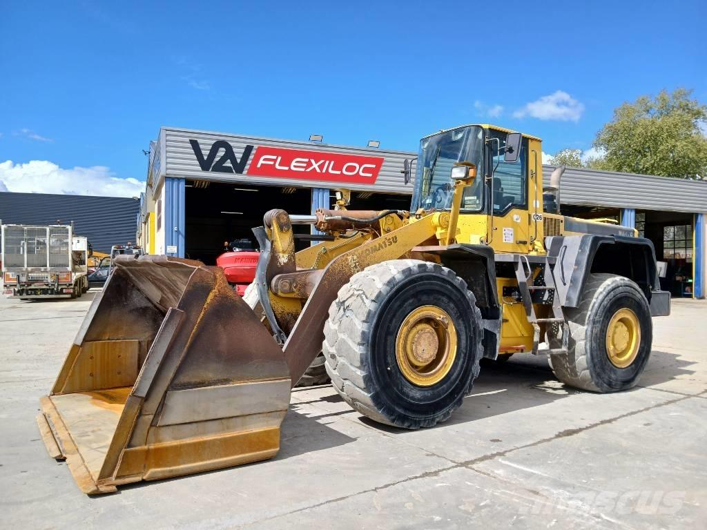 Komatsu WA 470-3H Pale gommate