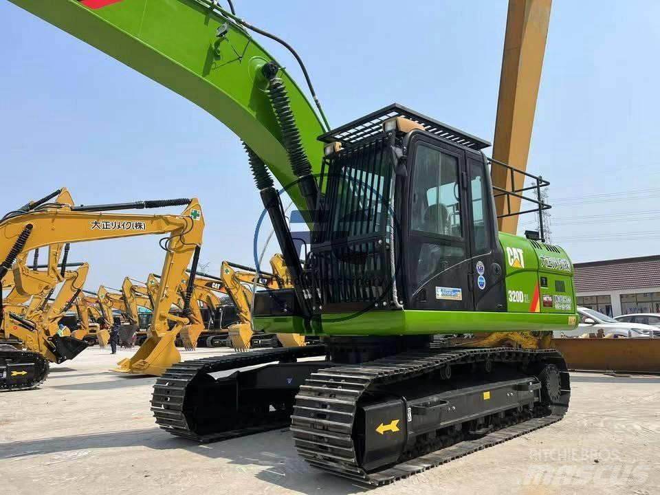 CAT 320 D 2 Escavatori cingolati