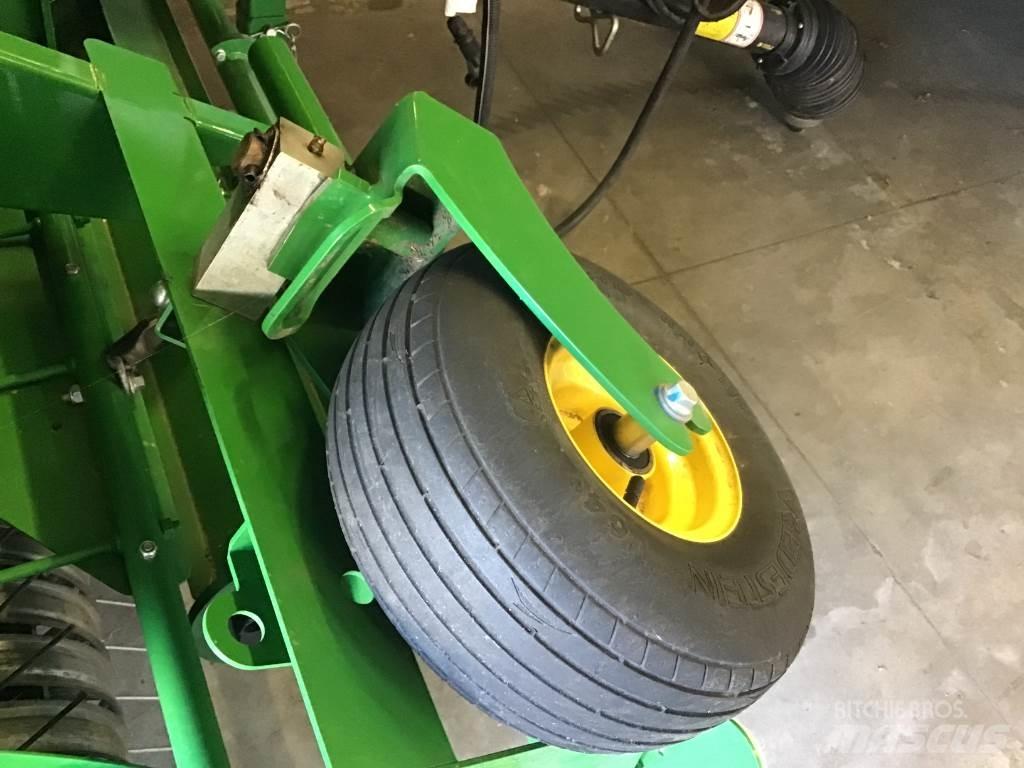 John Deere V461M Rotopresse