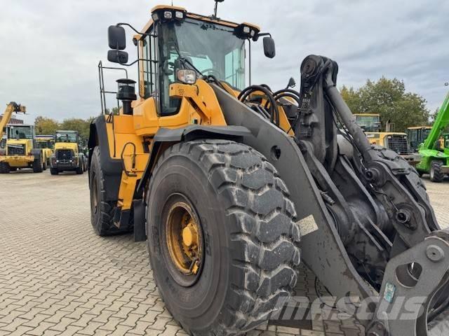 Volvo L 180 H Pale gommate