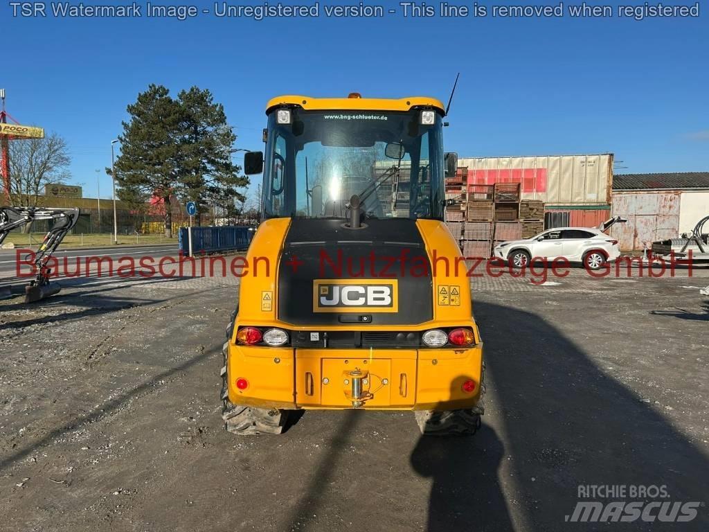 JCB 407 -Demo- Pale gommate