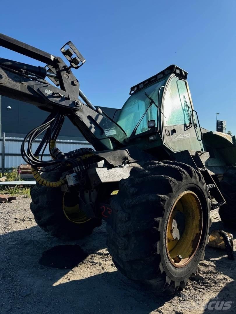 Timberjack 870B Abbattitrici, Disboscatrici