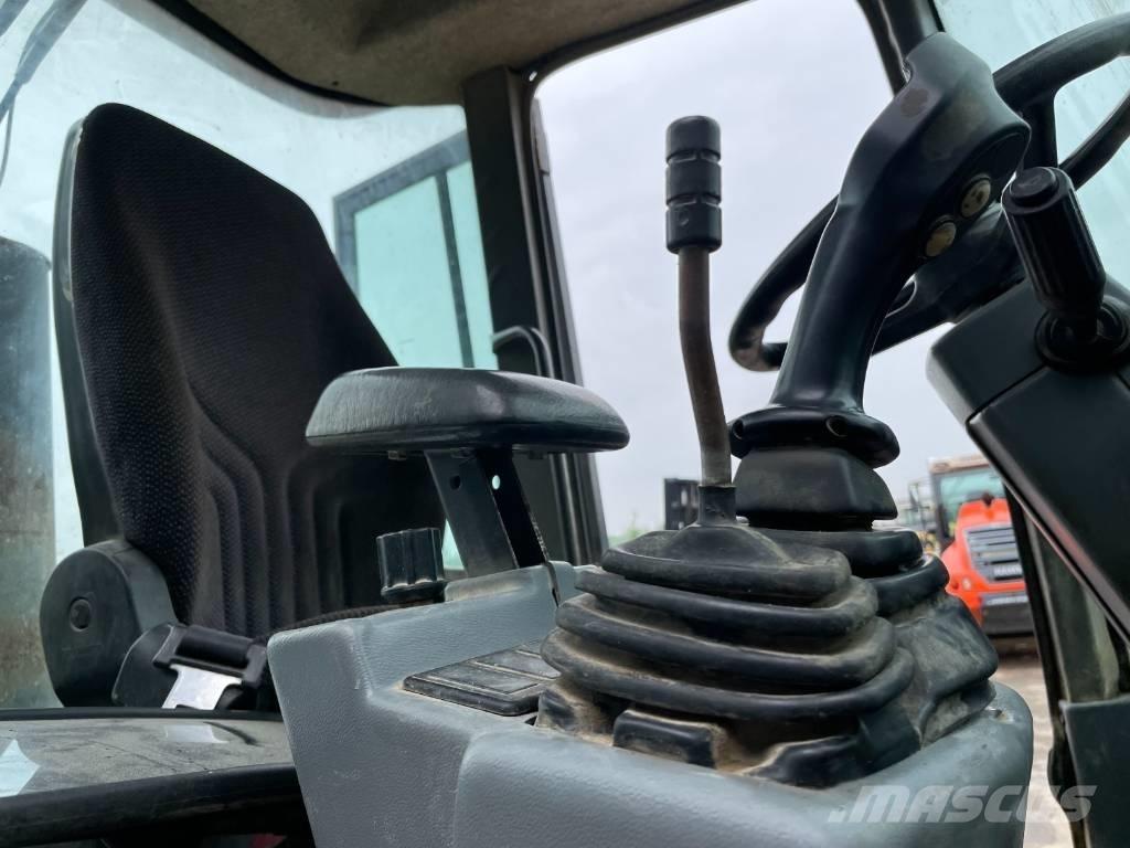 Volvo L 30 ZX Pale gommate