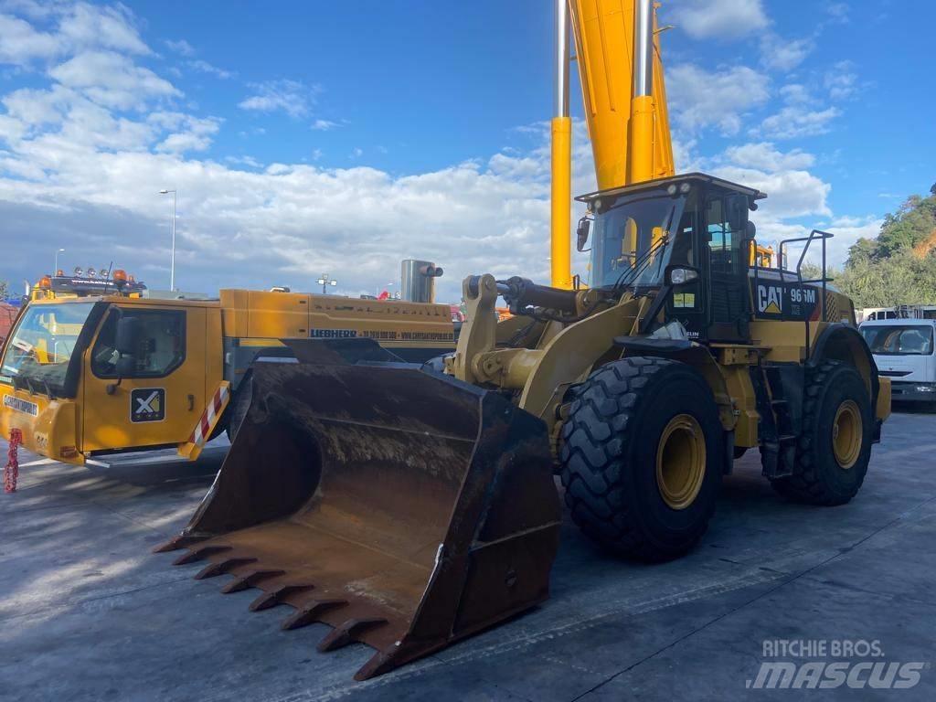 CAT 966M XE Pale gommate