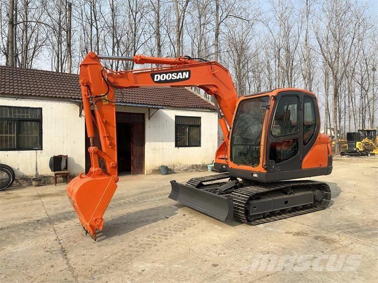 Doosan DX75 Escavatori cingolati