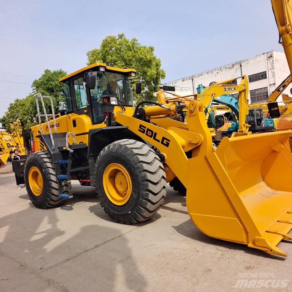 SDLG LG956L Pale gommate