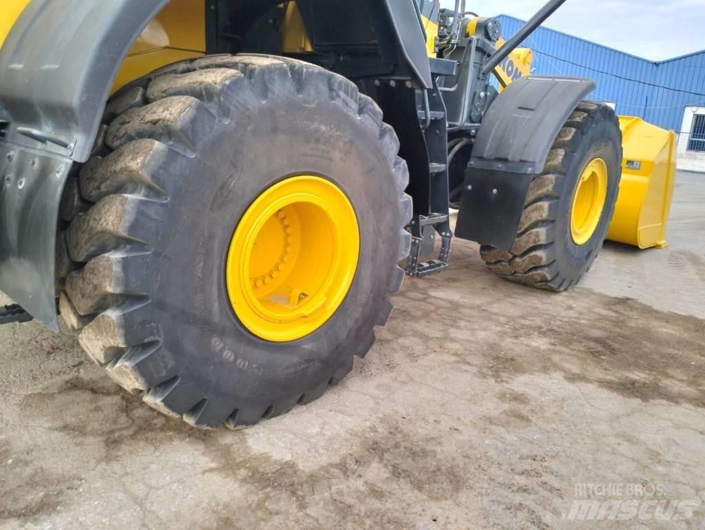 Komatsu WA 470-8EO Pale gommate
