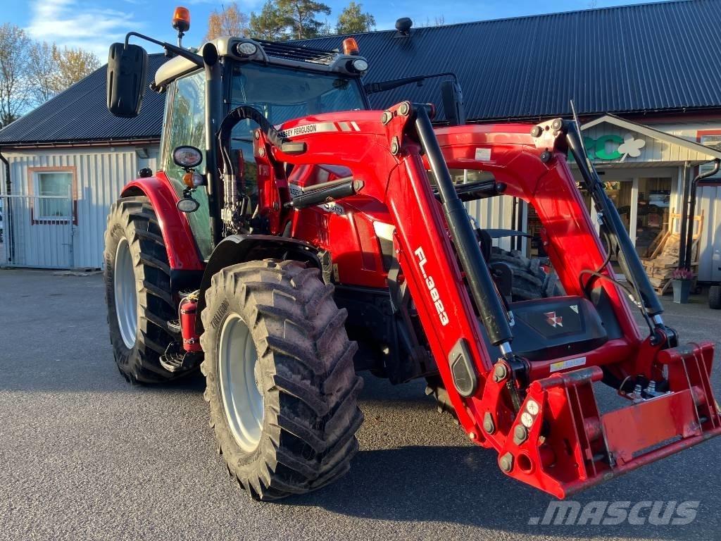 Massey Ferguson 5713 Trattori