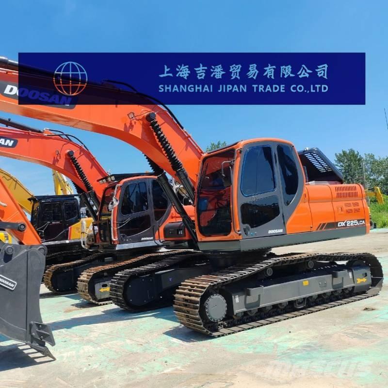 Doosan DX 225 Escavatori cingolati