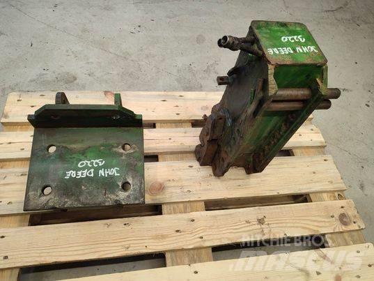 John Deere 3220 hook Cabine e interni