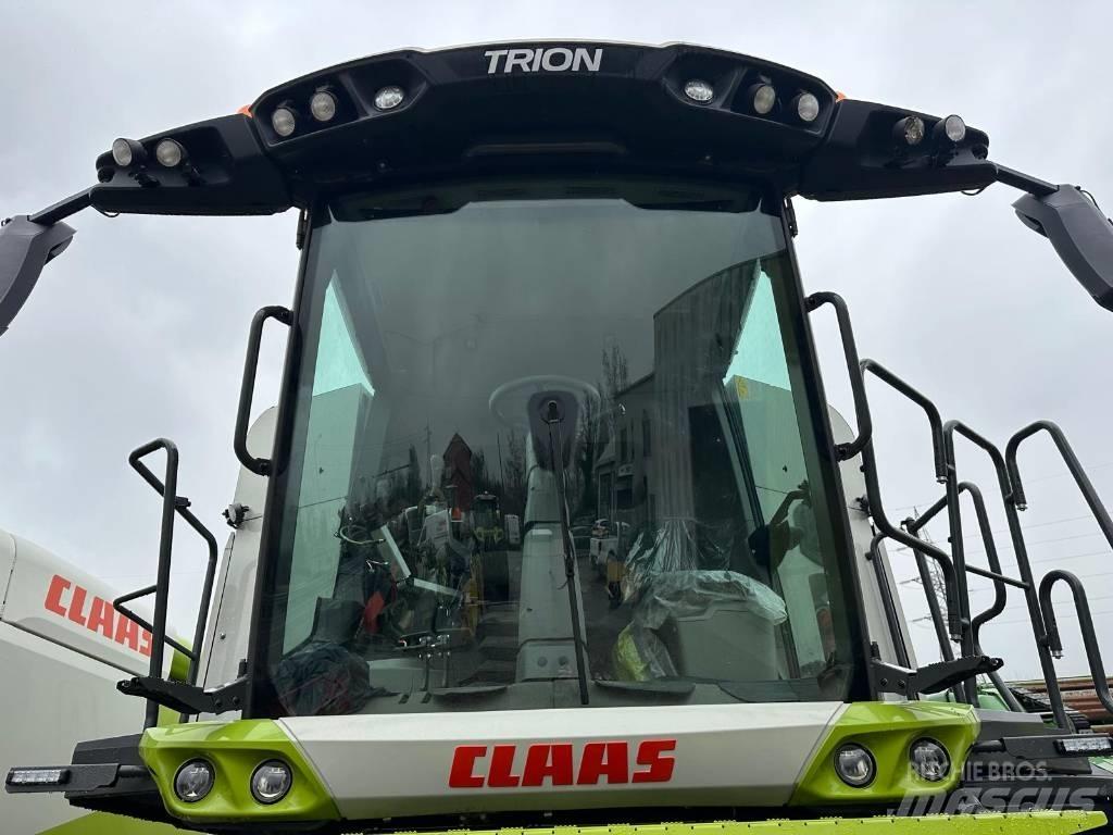 CLAAS Trion 530 Mietitrebbiatrici