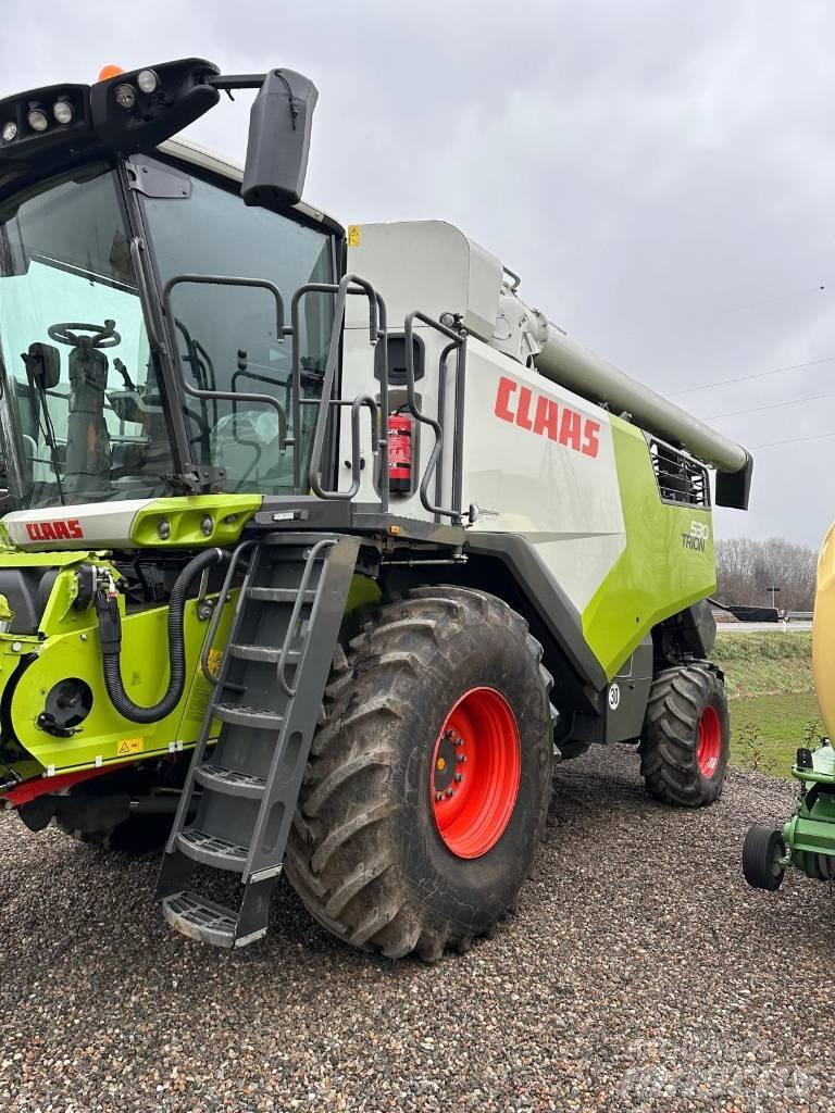 CLAAS Trion 530 Mietitrebbiatrici