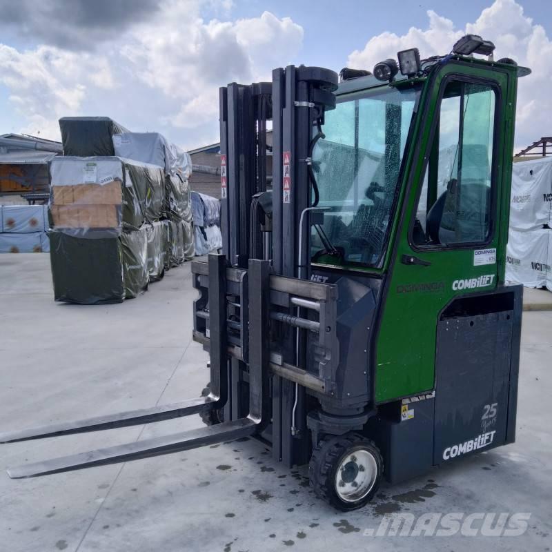 Combilift CBE 2500 Carrello elevatore retrattile a 4 vie