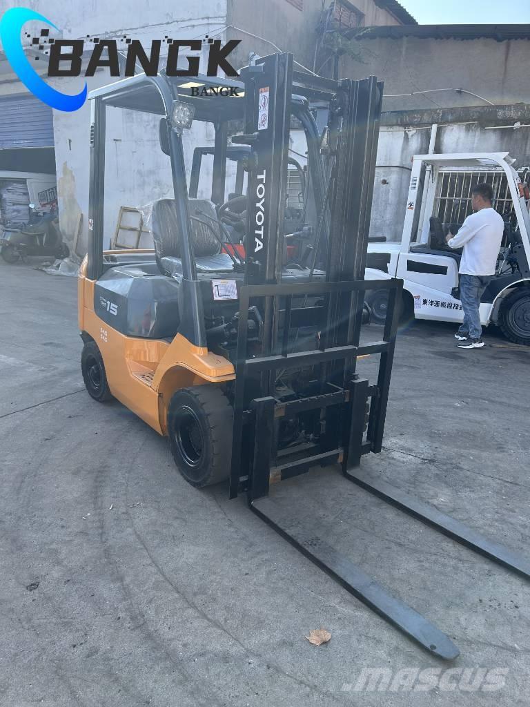  TOTOTA 7FDN15 Carrelli elevatori diesel