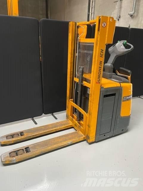 Jungheinrich ERC 212 Transpallet uomo a terra