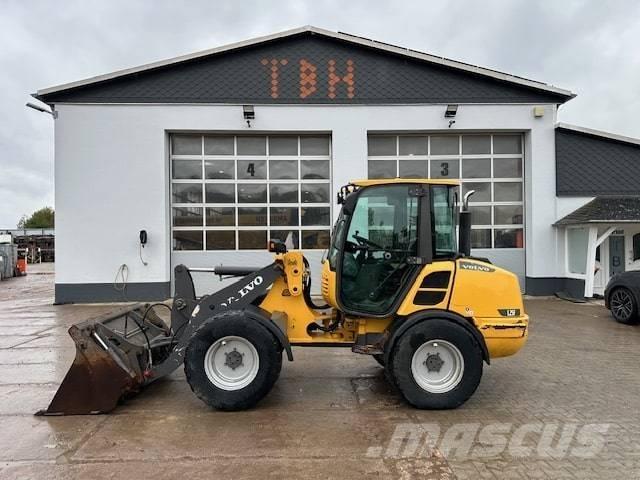 Volvo L 25 F Pale gommate