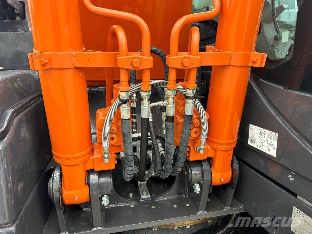 Hitachi ZX130 LCN-7 Escavatori cingolati