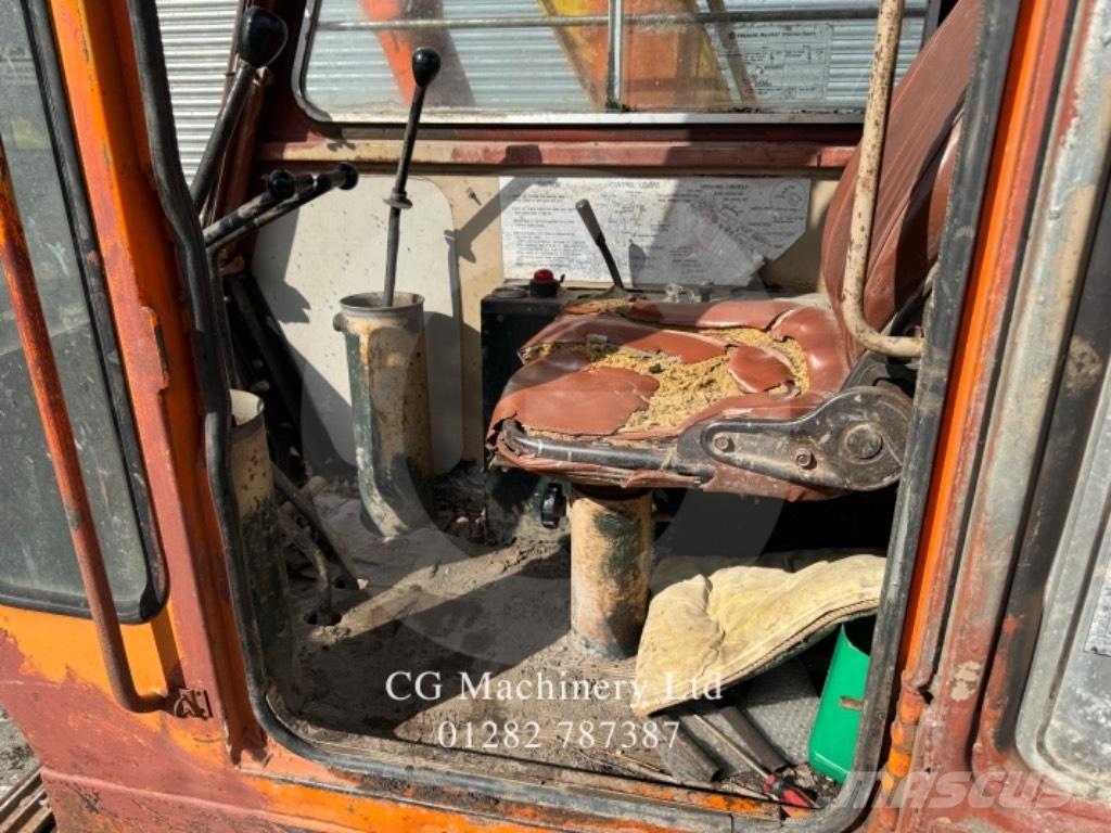Hitachi UH031 Escavatori cingolati