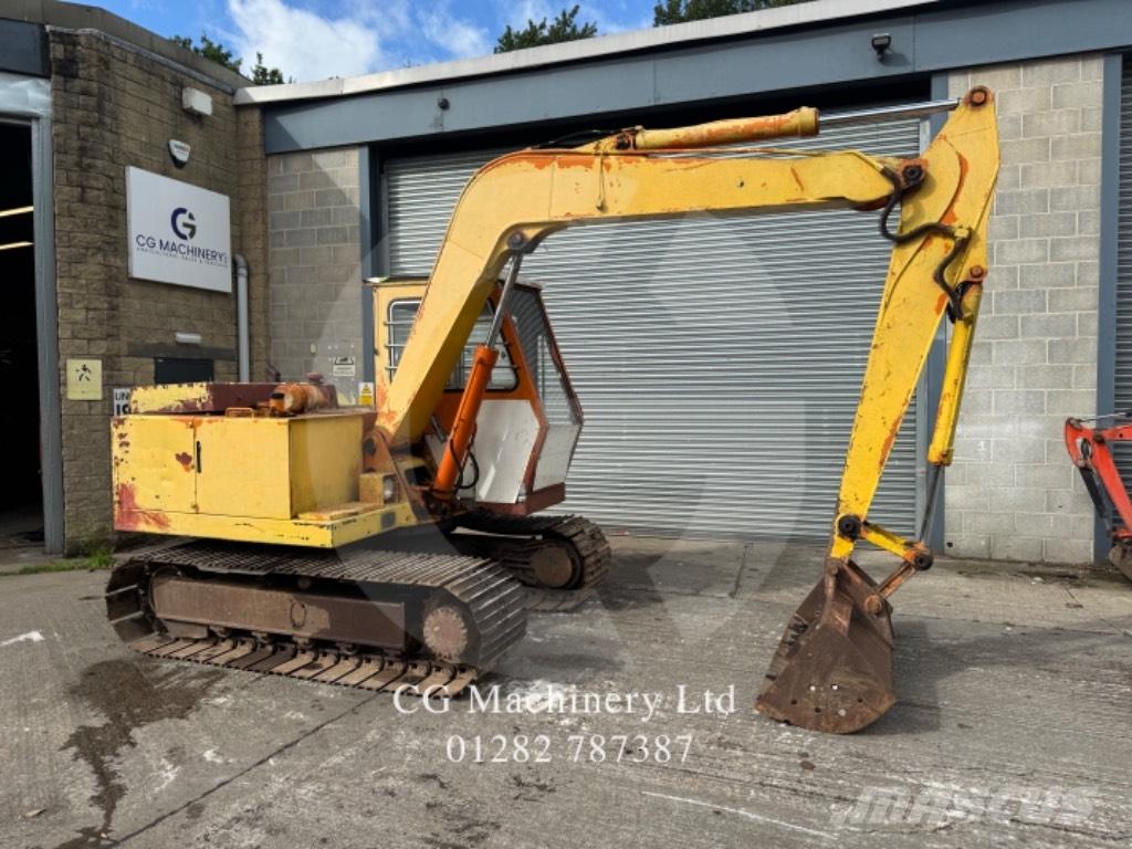 Hitachi UH031 Escavatori cingolati