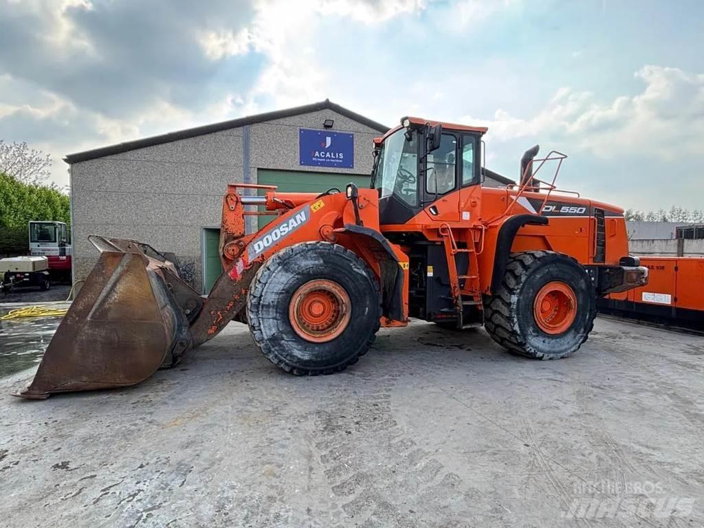 Doosan DL550 Pale gommate