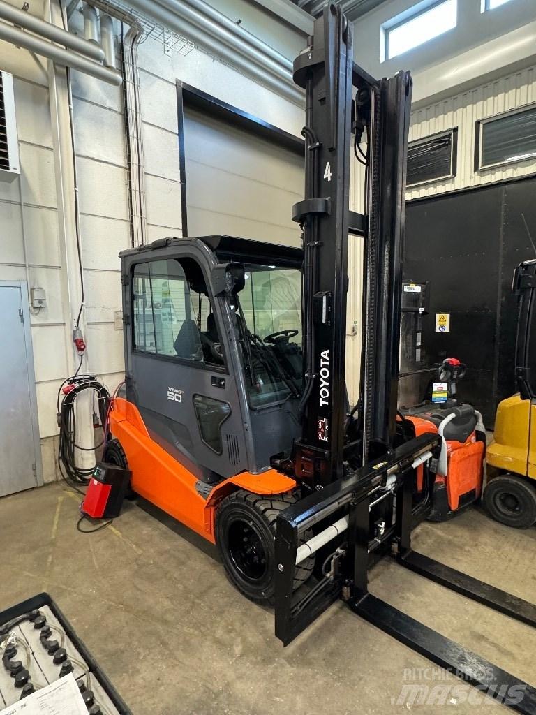 Toyota 8FBMT50 Carrelli elevatori elettrici