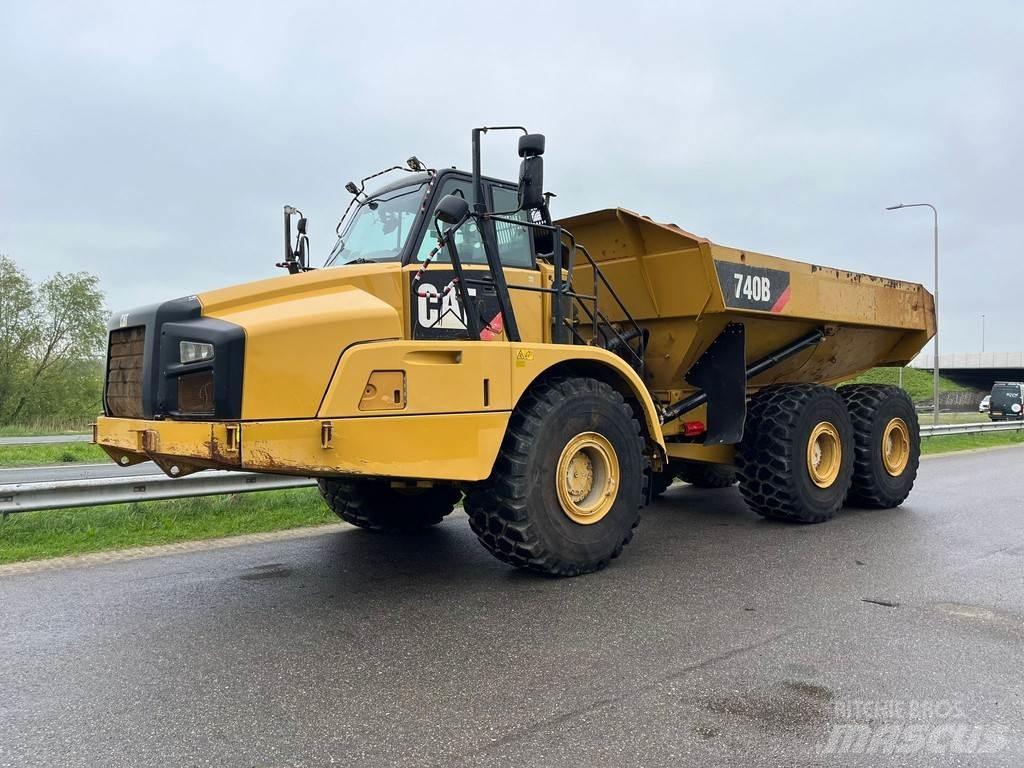 CAT 740B Dumpers articolati