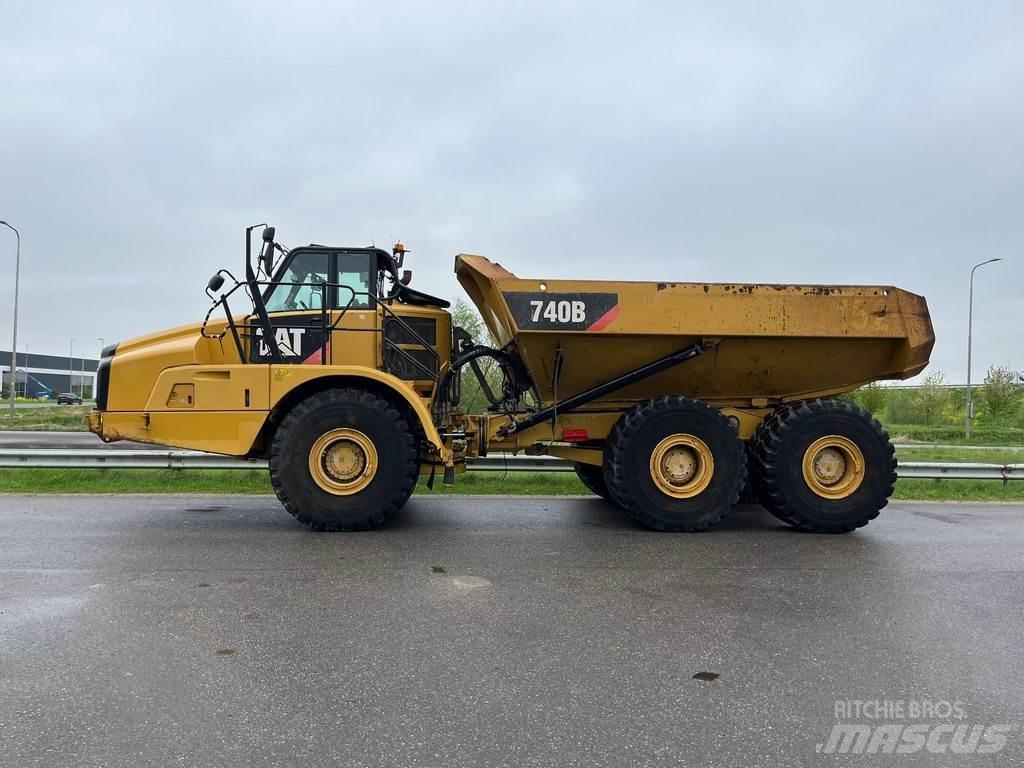 CAT 740B Dumpers articolati