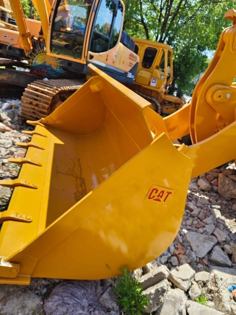 CAT 966H Pale gommate