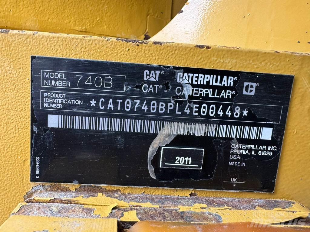 CAT 740B Dumpers articolati