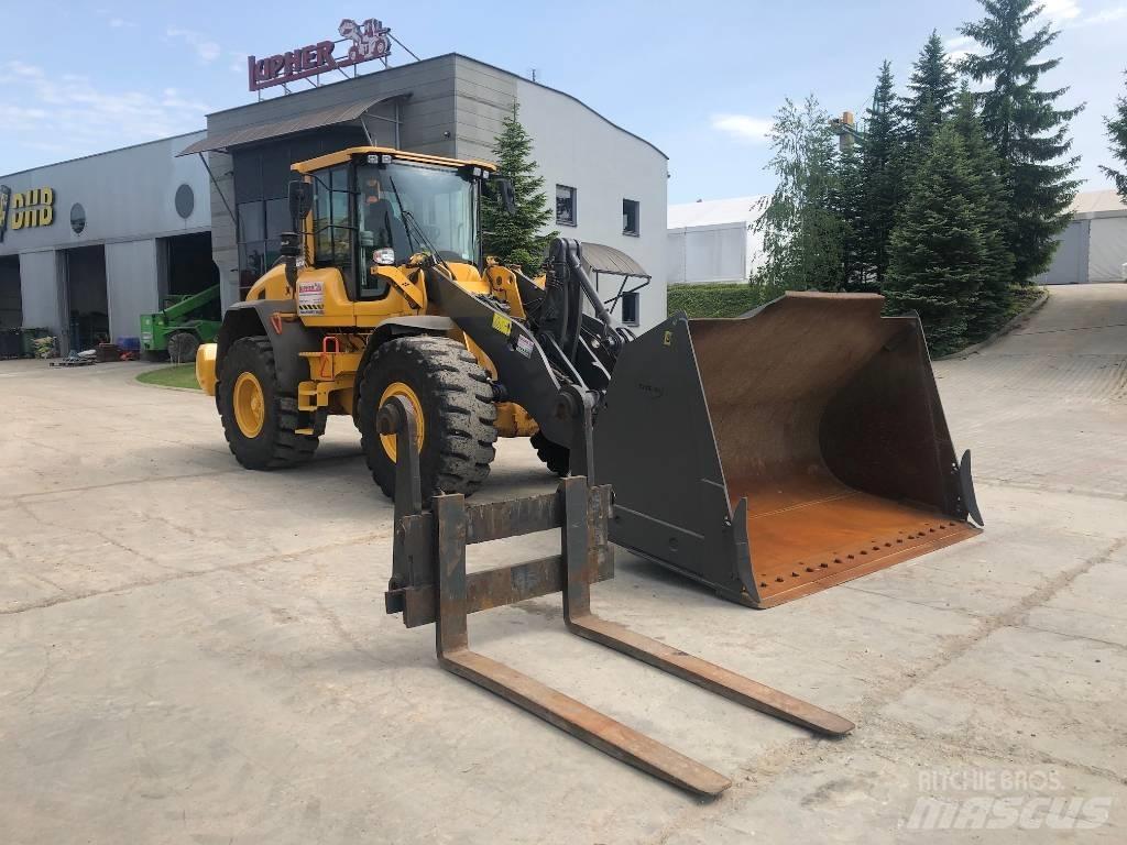 Volvo L90H Pale gommate