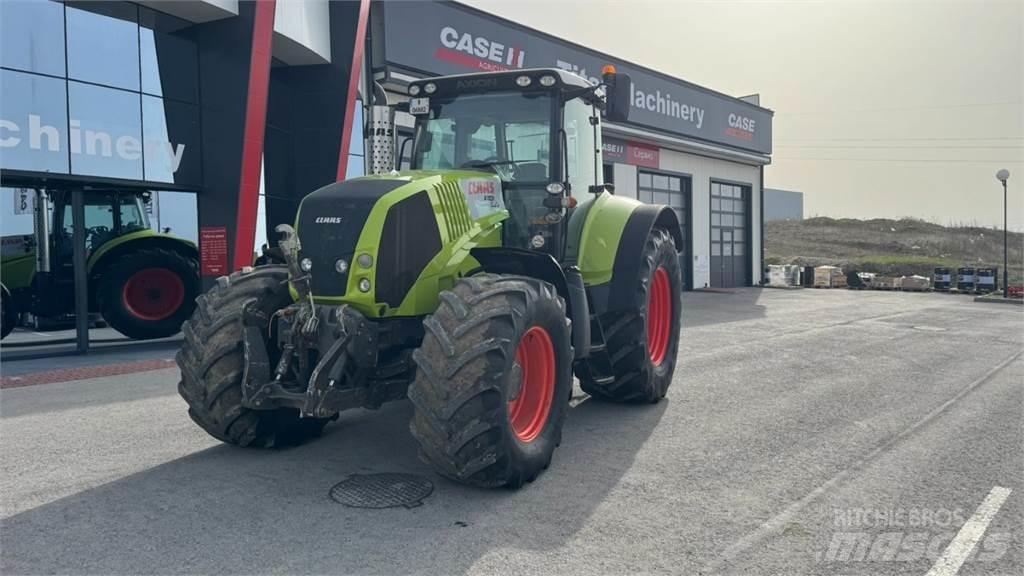 CLAAS Axion 820 Trattori